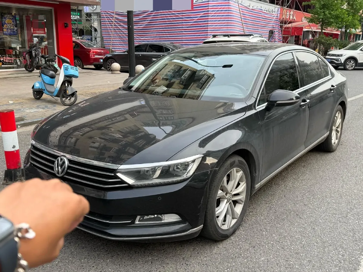 2019 Volkswagen Magotan 2.0T 186HP L4 7DCT,autocango,china used car exporter,china ev exporter,chinese used car exporter,chinese used ev exporter