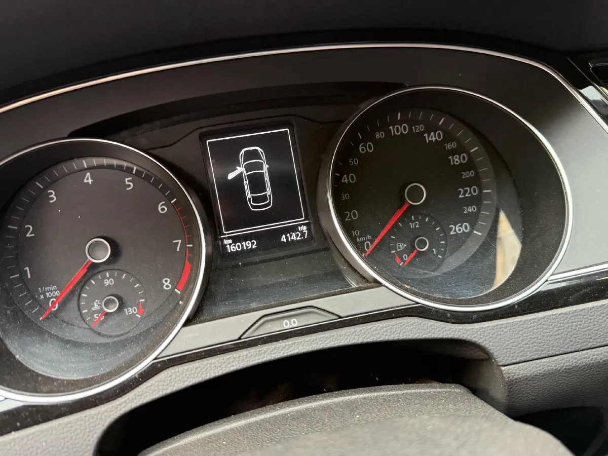 2019 Volkswagen Magotan 2.0T 186HP L4 7DCT,autocango,china used car exporter,china ev exporter,chinese used car exporter,chinese used ev exporter