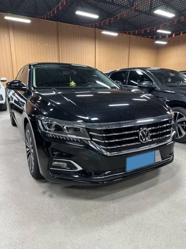 2021 Volkswagen Passat 2.0T 186HP L4 7DCT,autocango,china used car exporter,china ev exporter,chinese used car exporter,chinese used ev exporter
