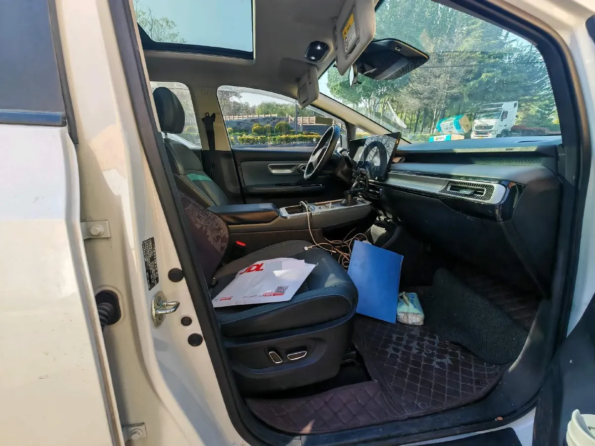 2024 Leapmotor C11 1.5L 95HP L4 REEV 43.74KWH,autocango,china used car exporter,china ev exporter,chinese used car exporter,chinese used ev exporter