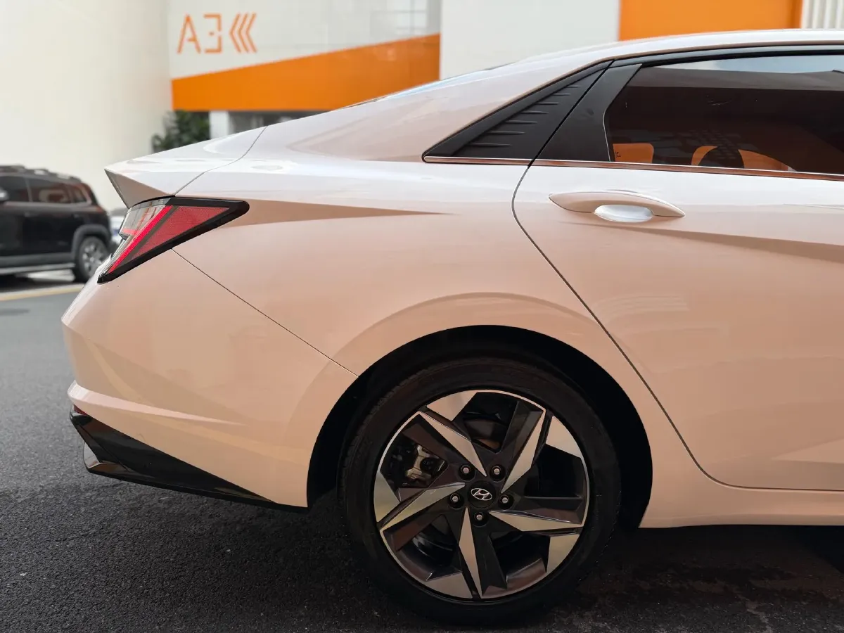 2022 Hyundai Elantra 1.5L 115HP L4 CVT,autocango,china used car exporter,china ev exporter,chinese used car exporter,chinese used ev exporter