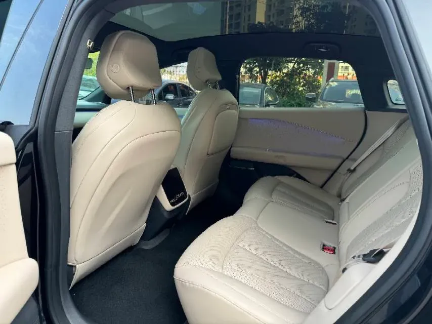 2024 Xpeng P7+ BEV 60.7KWH,autocango,china used car exporter,china ev exporter,chinese used car exporter,chinese used ev exporter