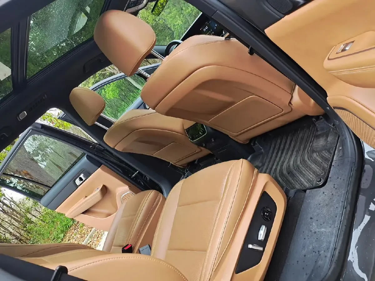 2021 Li ONE Range Extended 131HP REEV 40.5KWH,autocango,china used car exporter,china ev exporter,chinese used car exporter,chinese used ev exporter