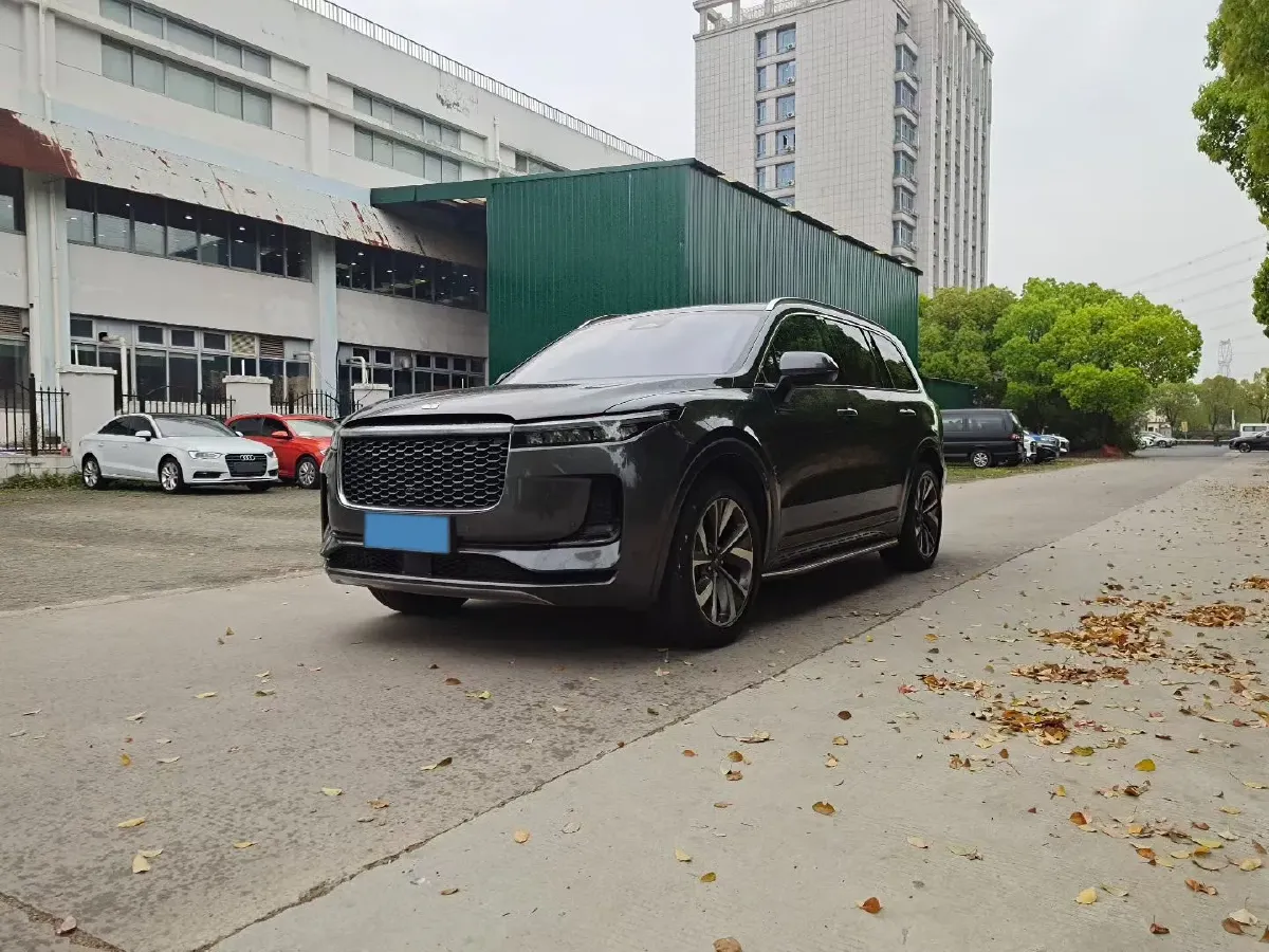 2021 Li ONE Range Extended 131HP REEV 40.5KWH,autocango,china used car exporter,china ev exporter,chinese used car exporter,chinese used ev exporter