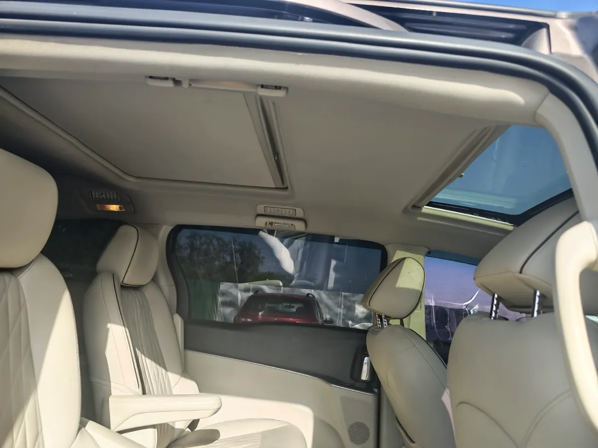 2022 Buick GL8 2.0T 237HP L4 9AT,autocango,china used car exporter,china ev exporter,chinese used car exporter,chinese used ev exporter