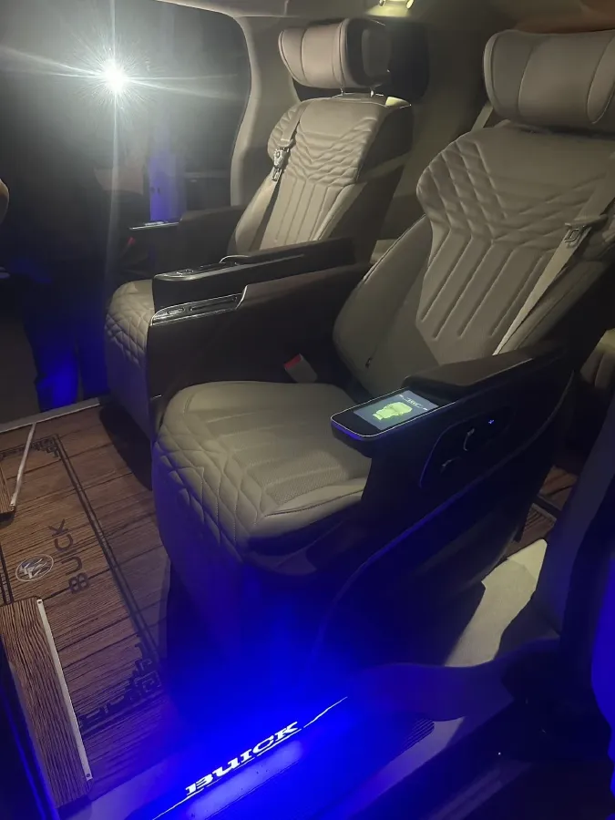 2023 Buick GL8 2.0T 237HP L4 9AT,autocango,china used car exporter,china ev exporter,chinese used car exporter,chinese used ev exporter