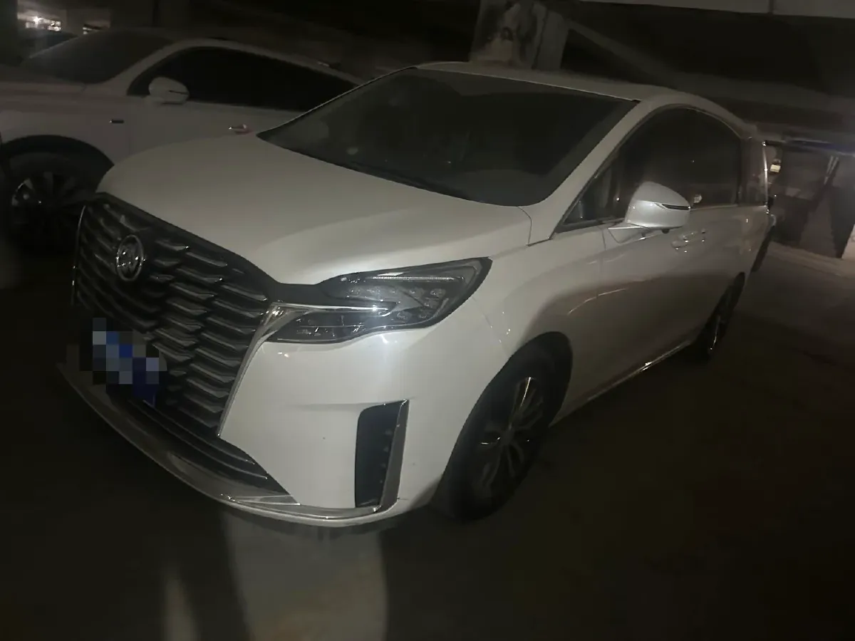 2023 Buick GL8 2.0T 237HP L4 9AT,autocango,china used car exporter,china ev exporter,chinese used car exporter,chinese used ev exporter