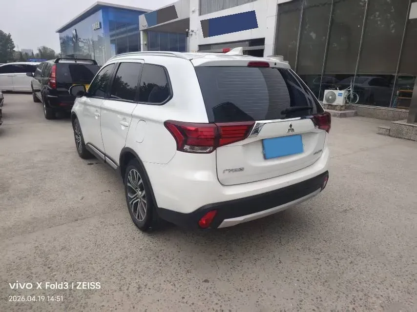 2018 Mitsubishi Outlander 2.0L 166HP L4 CVT,autocango,china used car exporter,china ev exporter,chinese used car exporter,chinese used ev exporter