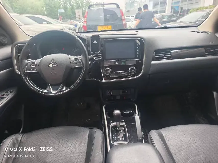 2018 Mitsubishi Outlander 2.0L 166HP L4 CVT,autocango,china used car exporter,china ev exporter,chinese used car exporter,chinese used ev exporter