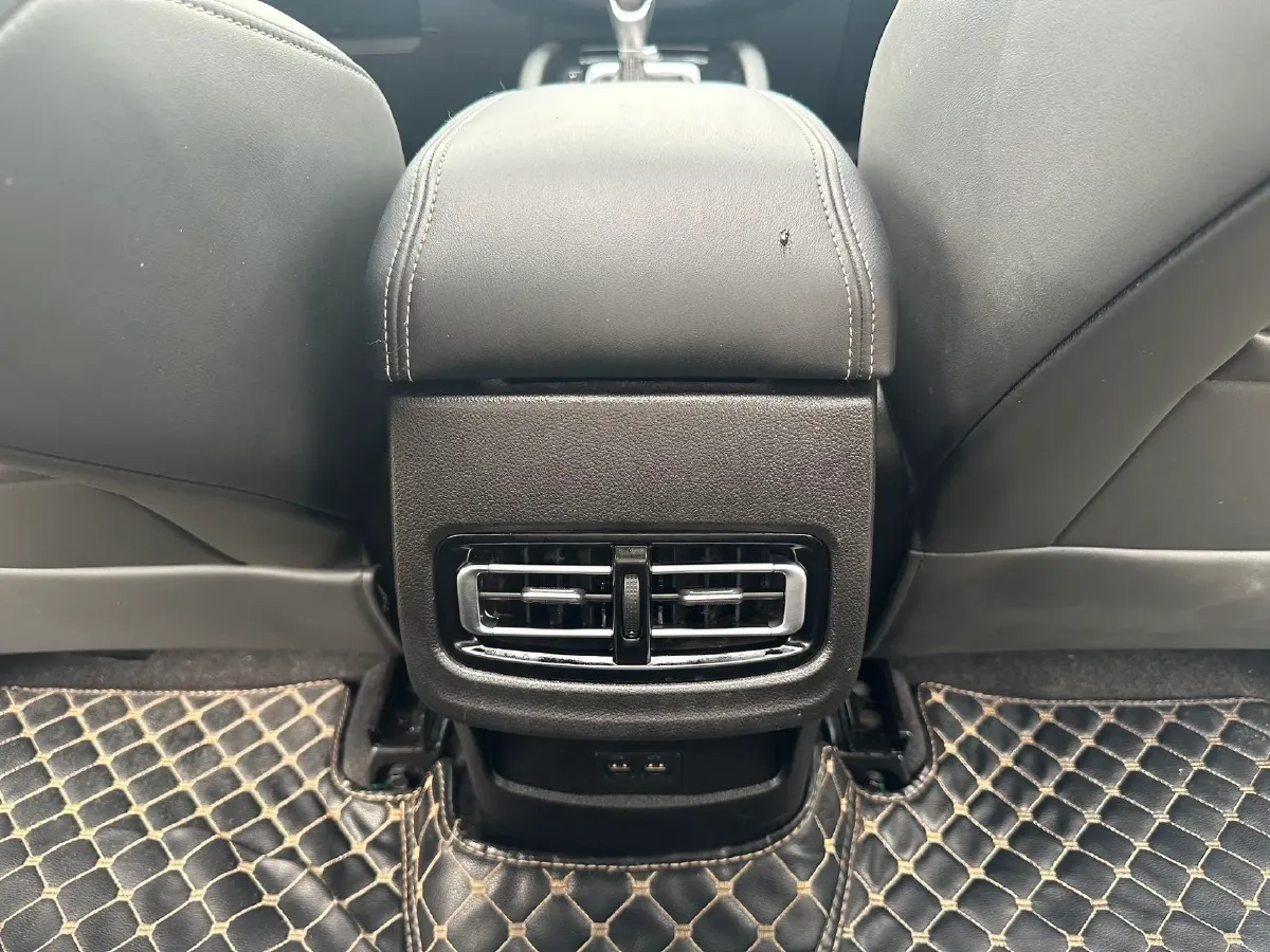 2019 Jetour X70 1.5T 156HP L4 6DCT,autocango,china used car exporter,china ev exporter,chinese used car exporter,chinese used ev exporter