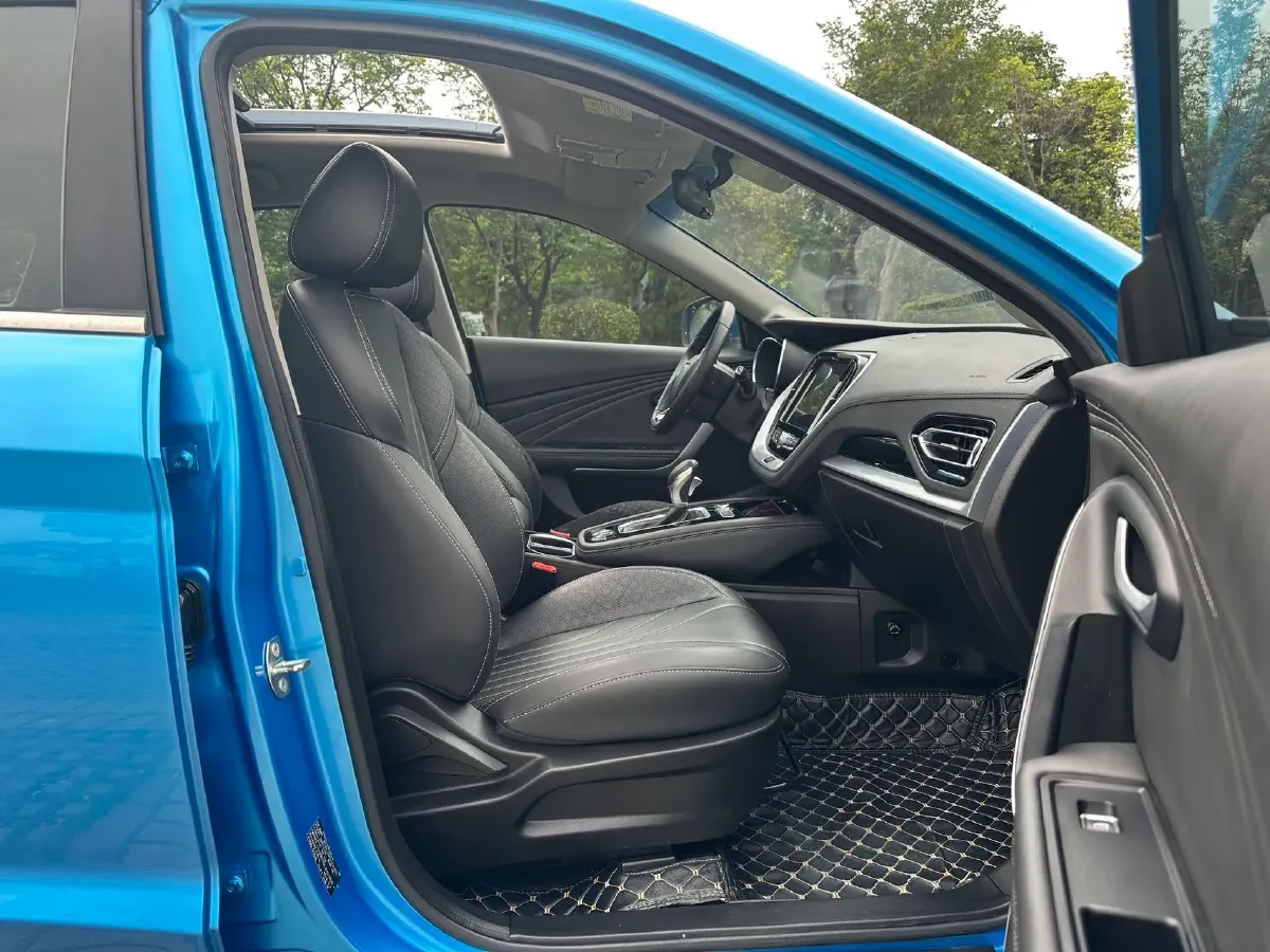 2019 Jetour X70 1.5T 156HP L4 6DCT,autocango,china used car exporter,china ev exporter,chinese used car exporter,chinese used ev exporter