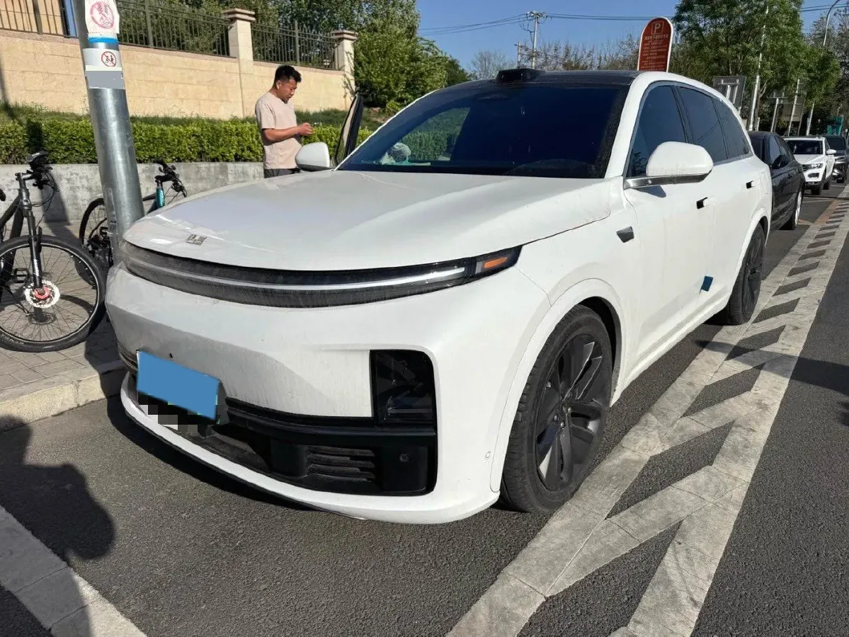 2024 Li L8 Range Extended 154HP REEV 52.3KWH,autocango,china used car exporter,china ev exporter,chinese used car exporter,chinese used ev exporter