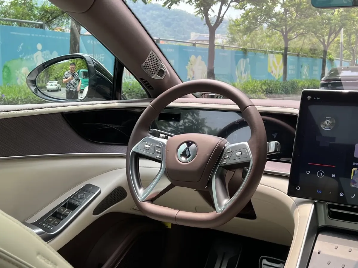 2024 Denza DenzaZ9GT 2.0T 207HP L4 E-CVT PHEV 38.5KWH,autocango,china used car exporter,china ev exporter,chinese used car exporter,chinese used ev exporter