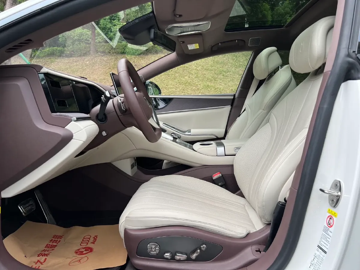 2024 Denza DenzaZ9GT 2.0T 207HP L4 E-CVT PHEV 38.5KWH,autocango,china used car exporter,china ev exporter,chinese used car exporter,chinese used ev exporter