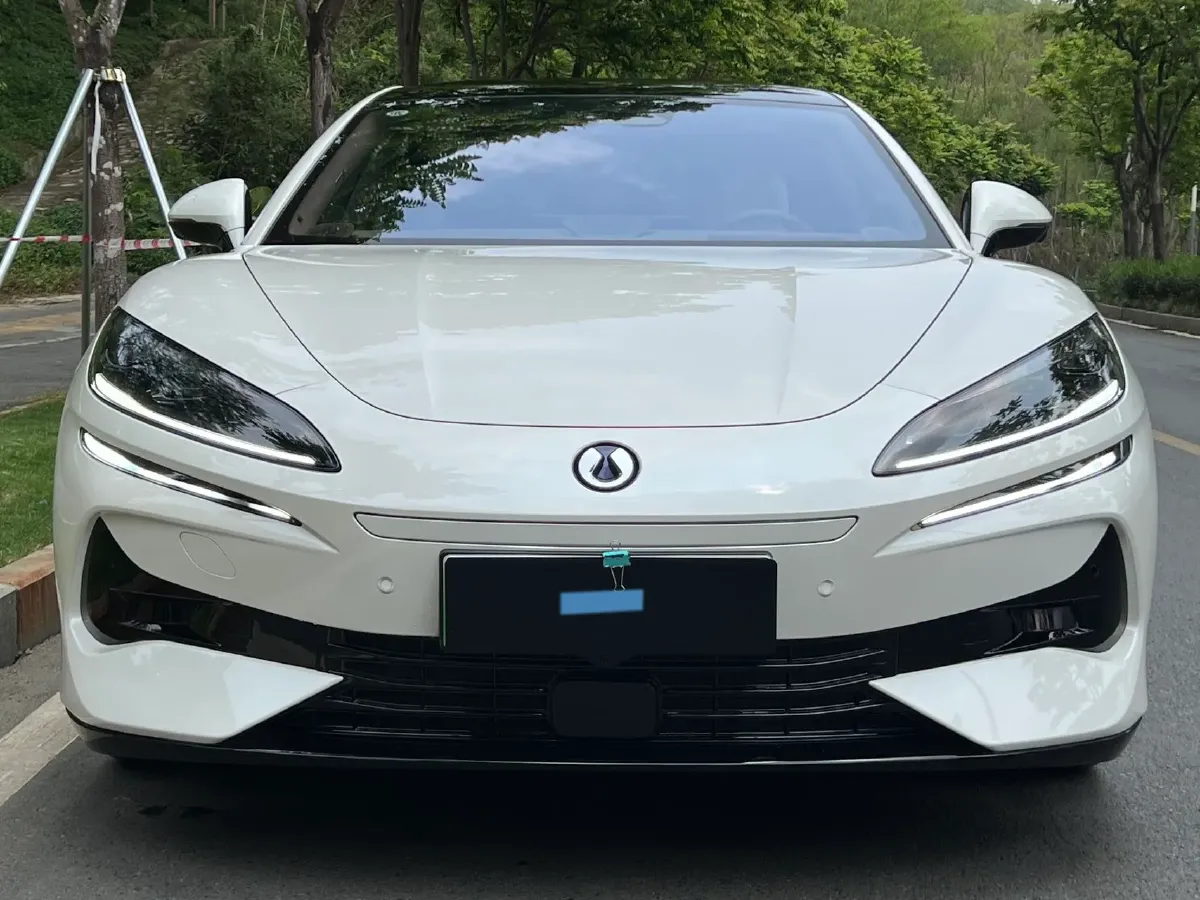 2024 Denza DenzaZ9GT 2.0T 207HP L4 E-CVT PHEV 38.5KWH,autocango,china used car exporter,china ev exporter,chinese used car exporter,chinese used ev exporter