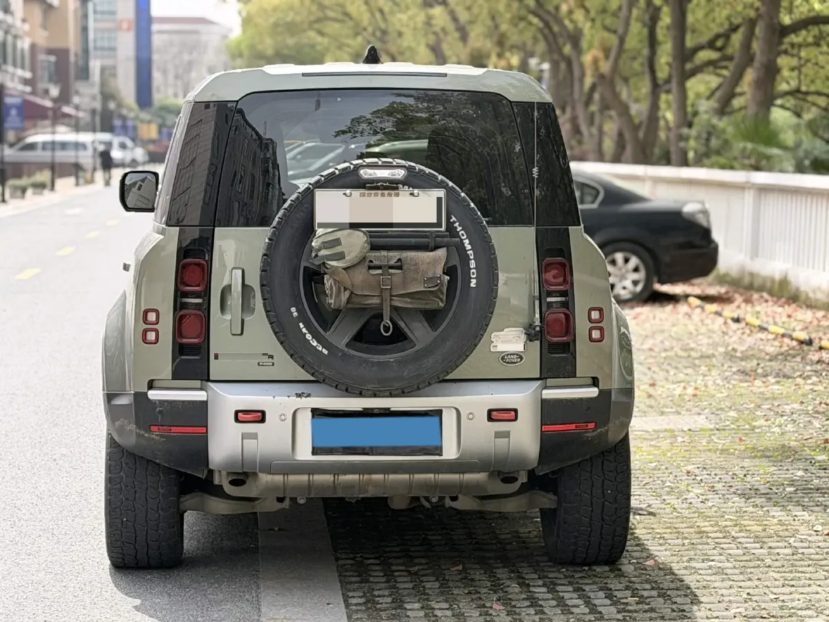 2021 Land Rover Defender 3.0T 400HP L6 8AT,autocango,china used car exporter,china ev exporter,chinese used car exporter,chinese used ev exporter