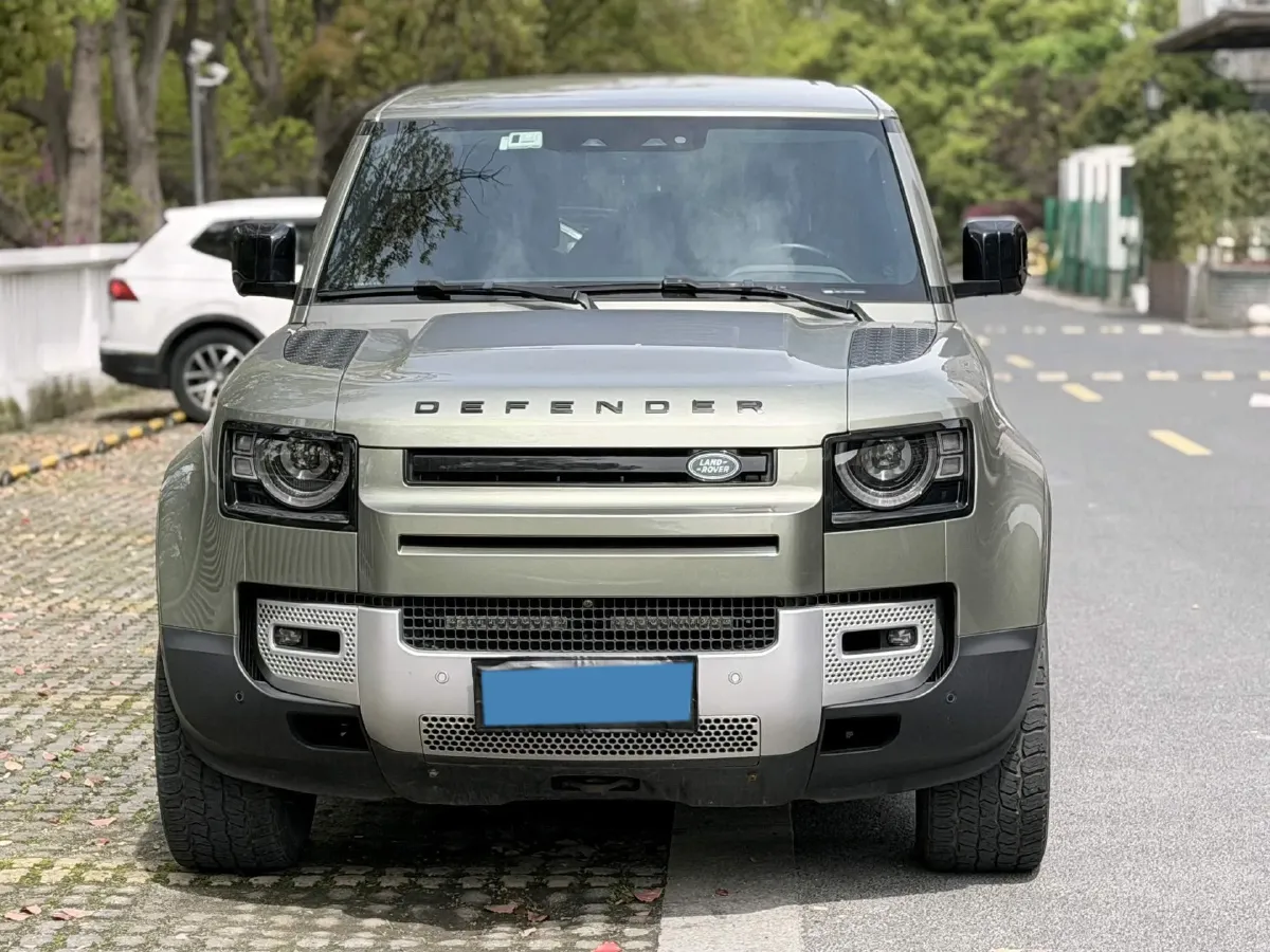 2021 Land Rover Defender 3.0T 400HP L6 8AT,autocango,china used car exporter,china ev exporter,chinese used car exporter,chinese used ev exporter