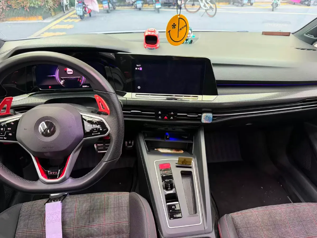 2021 Volkswagen GolfGTI 2.0T 220HP L4 7DCT,autocango,china used car exporter,china ev exporter,chinese used car exporter,chinese used ev exporter