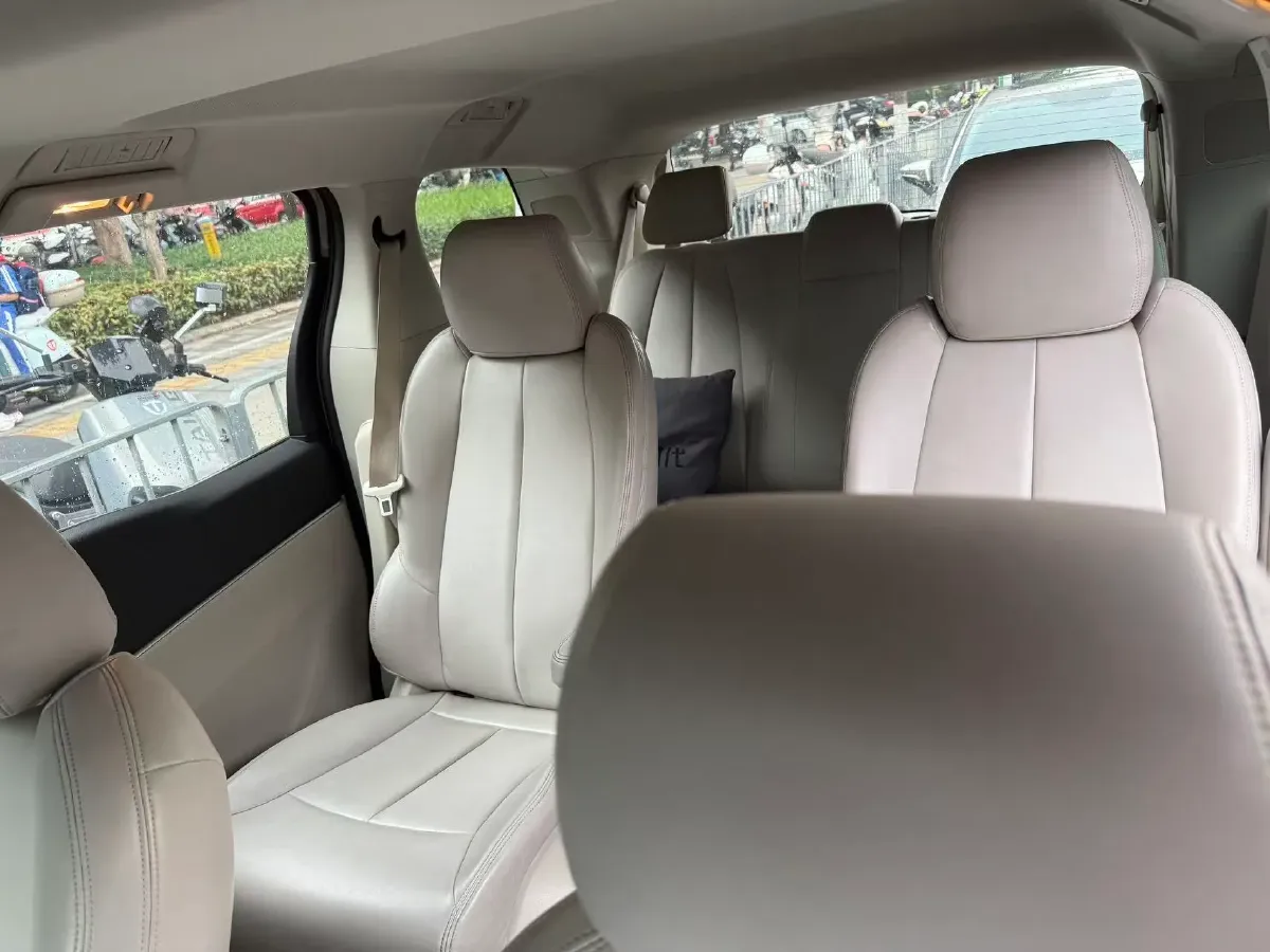 2023 Buick GL8 2.0T 237HP L4 9AT,autocango,china used car exporter,china ev exporter,chinese used car exporter,chinese used ev exporter