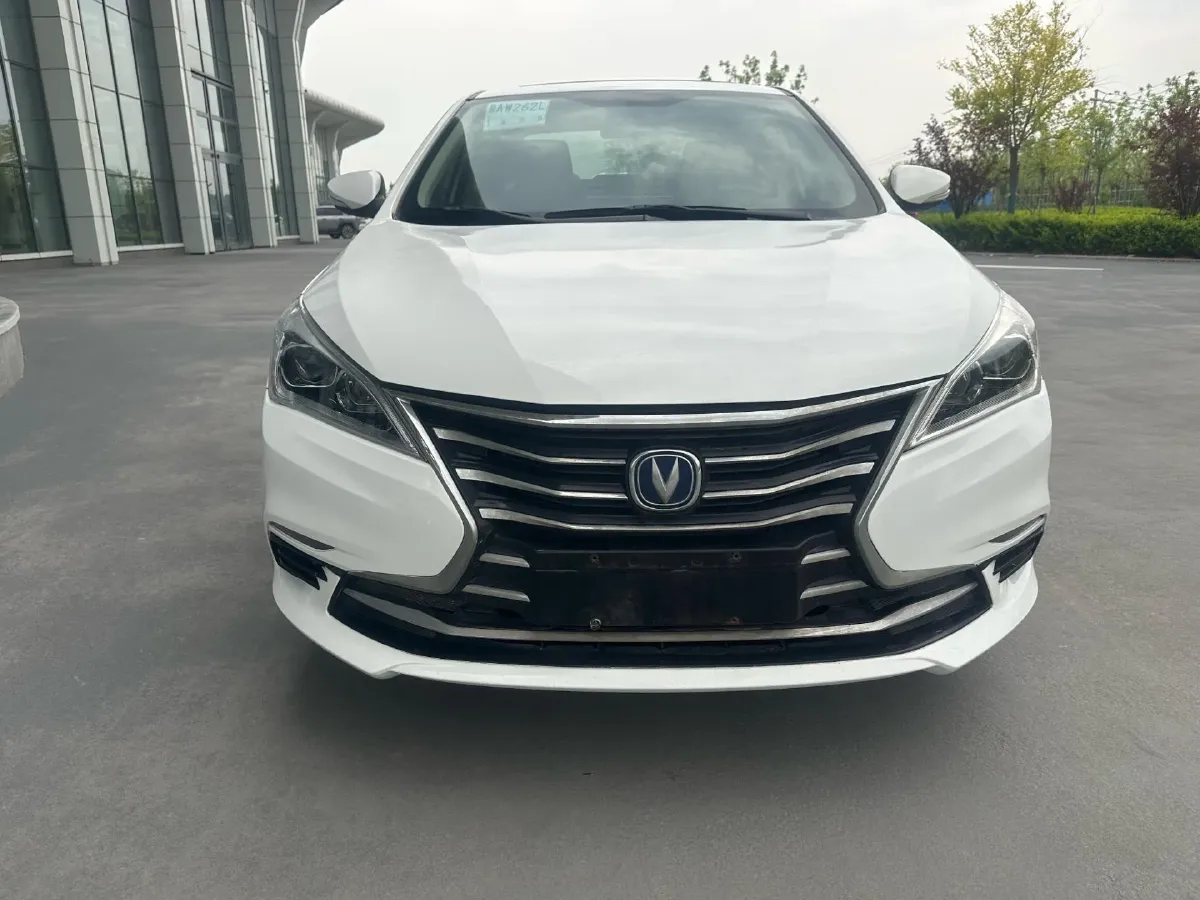2019 ChangAn Eado DT 1.6L 125HP L4 5MT,autocango,china used car exporter,china ev exporter,chinese used car exporter,chinese used ev exporter
