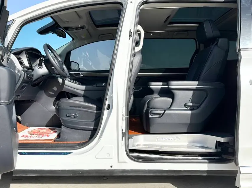 2023 GAC Trumpchi M8 2.0T 252HP L4 8AT,autocango,china used car exporter,china ev exporter,chinese used car exporter,chinese used ev exporter