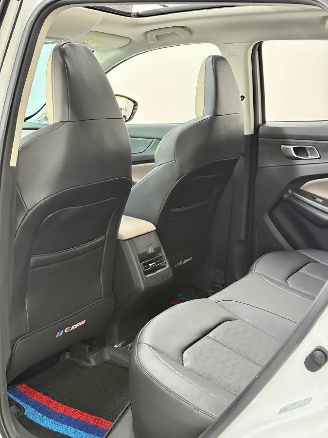 2022 ChangAn Oshan X7 Plus 1.5T 188HP L4 7DCT,autocango,china used car exporter,china ev exporter,chinese used car exporter,chinese used ev exporter