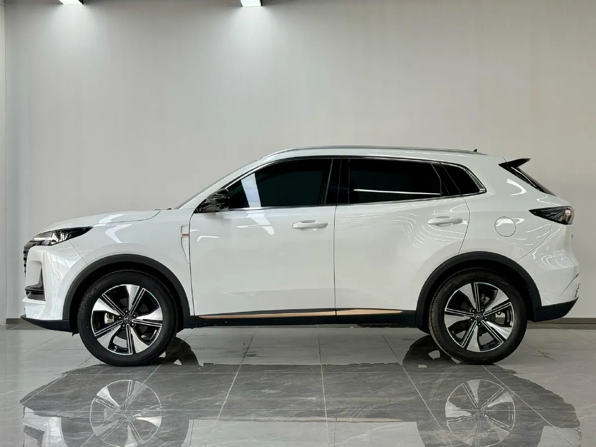 2022 ChangAn Oshan X7 Plus 1.5T 188HP L4 7DCT,autocango,china used car exporter,china ev exporter,chinese used car exporter,chinese used ev exporter