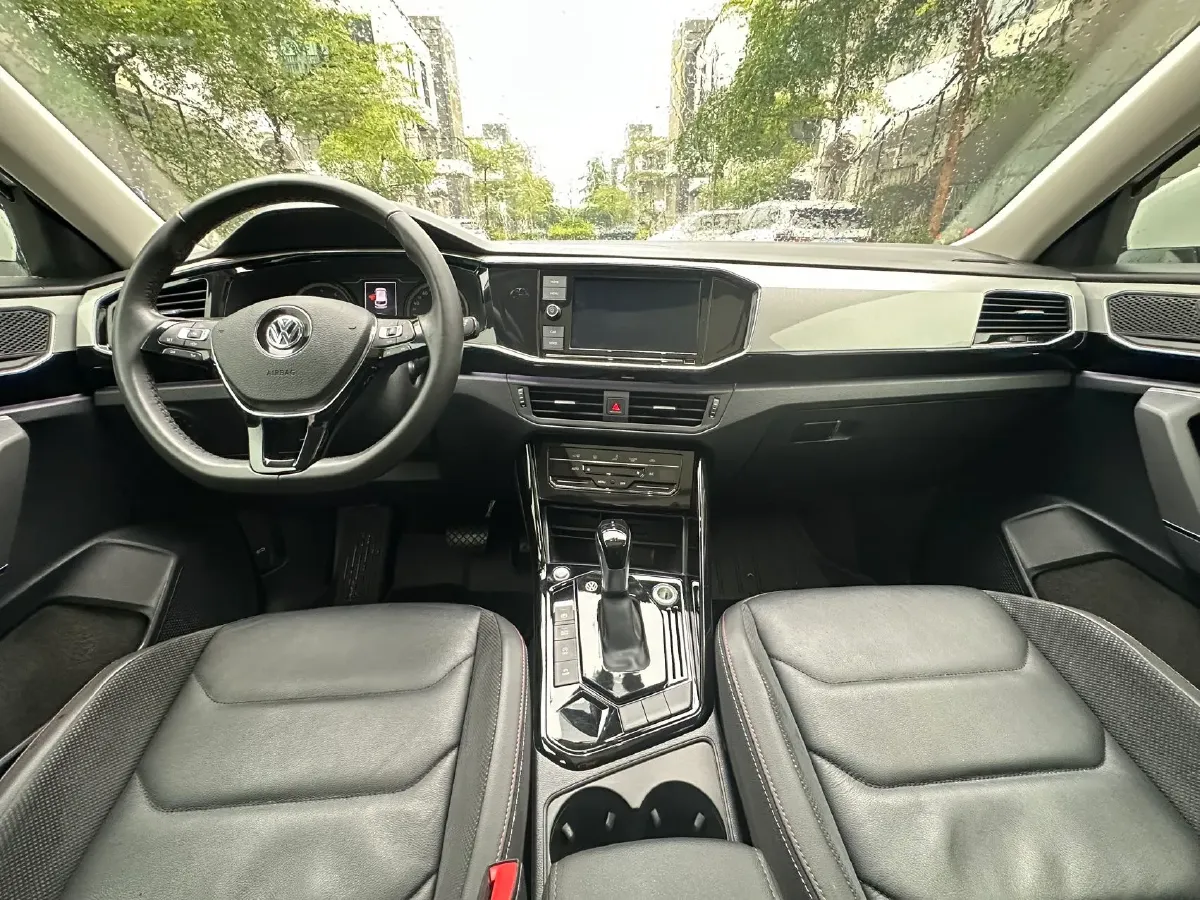 2020 Volkswagen Tayron 2.0T 186HP L4 7DCT,autocango,china used car exporter,china ev exporter,chinese used car exporter,chinese used ev exporter