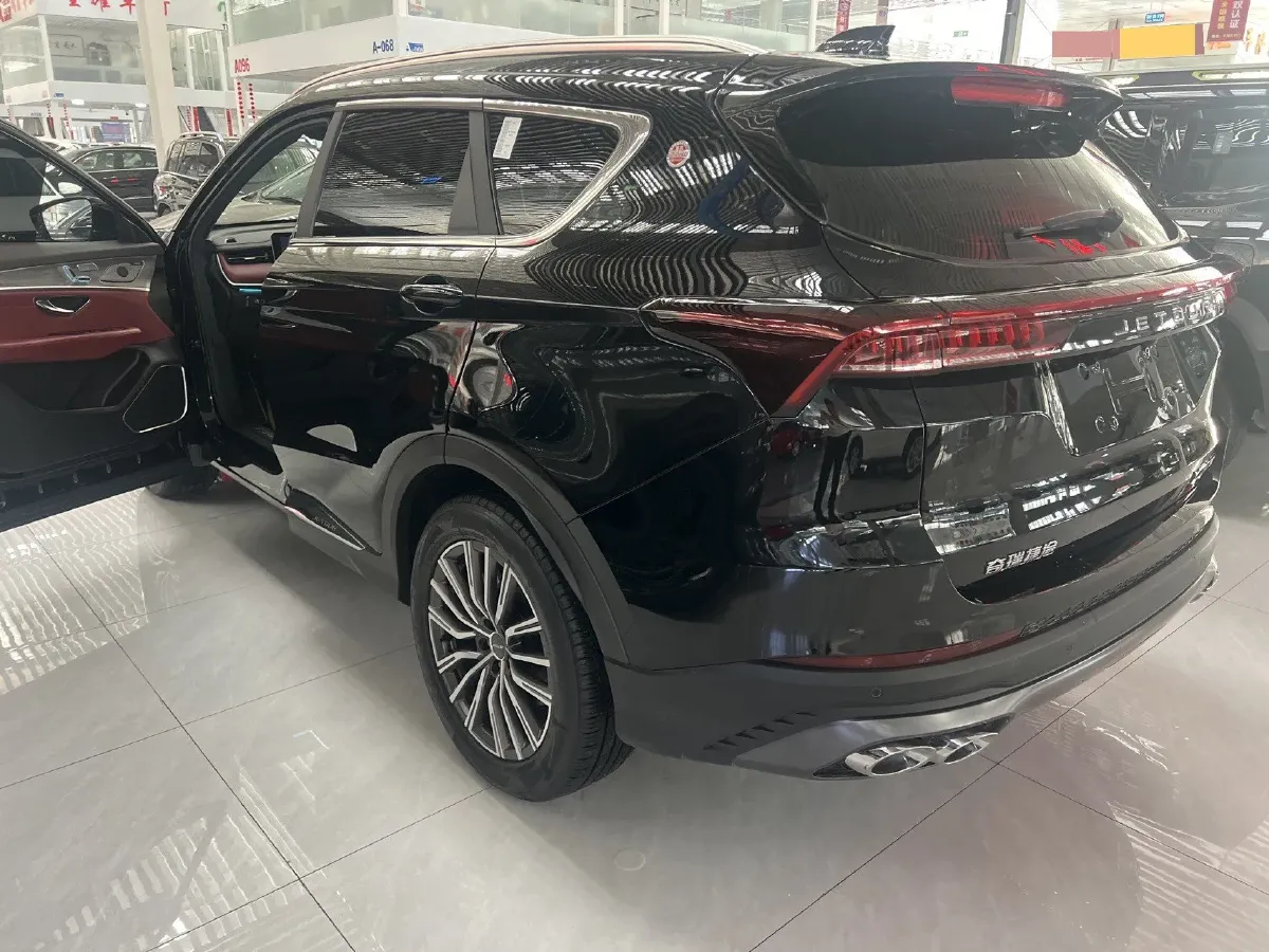 2023 ChangAn Oshan X7 Plus 1.5T 188HP L4 7DCT,autocango,china used car exporter,china ev exporter,chinese used car exporter,chinese used ev exporter