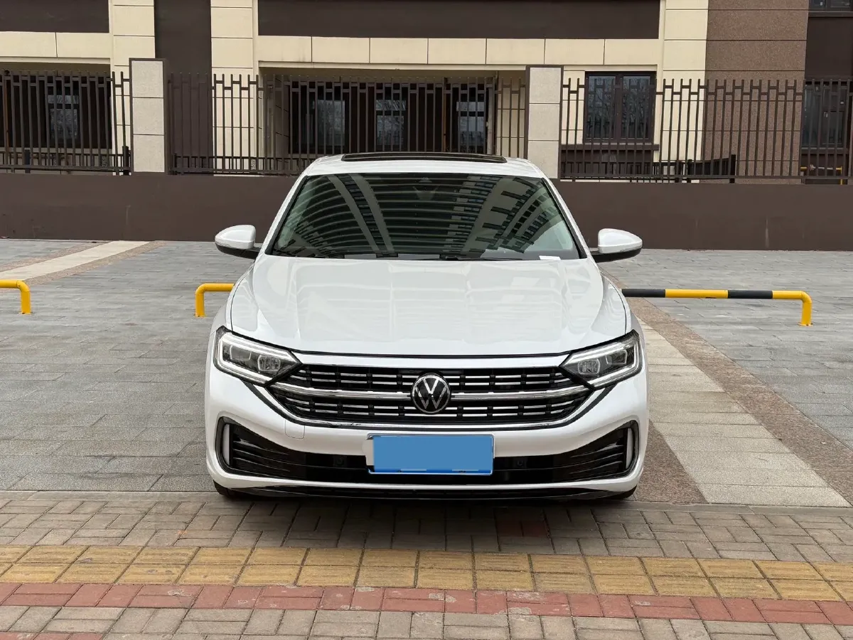 2023 Volkswagen Sagitar 1.5T 160HP L4 7DCT,autocango,china used car exporter,china ev exporter,chinese used car exporter,chinese used ev exporter
