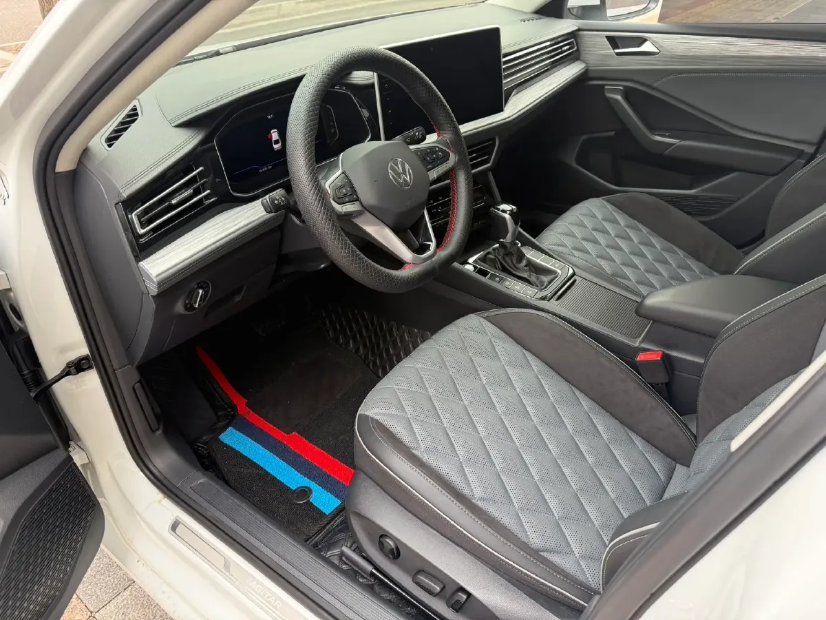 2023 Volkswagen Sagitar 1.5T 160HP L4 7DCT,autocango,china used car exporter,china ev exporter,chinese used car exporter,chinese used ev exporter