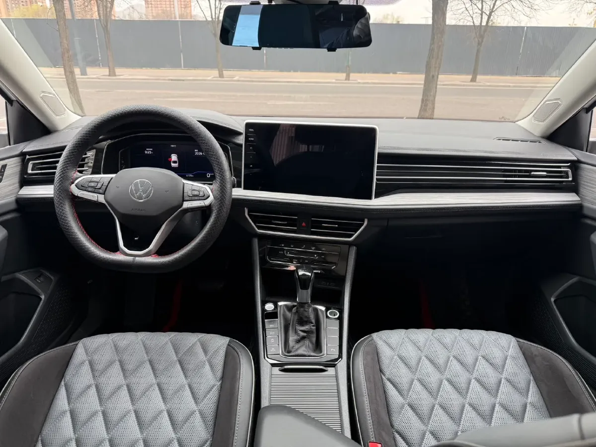 2023 Volkswagen Sagitar 1.5T 160HP L4 7DCT,autocango,china used car exporter,china ev exporter,chinese used car exporter,chinese used ev exporter