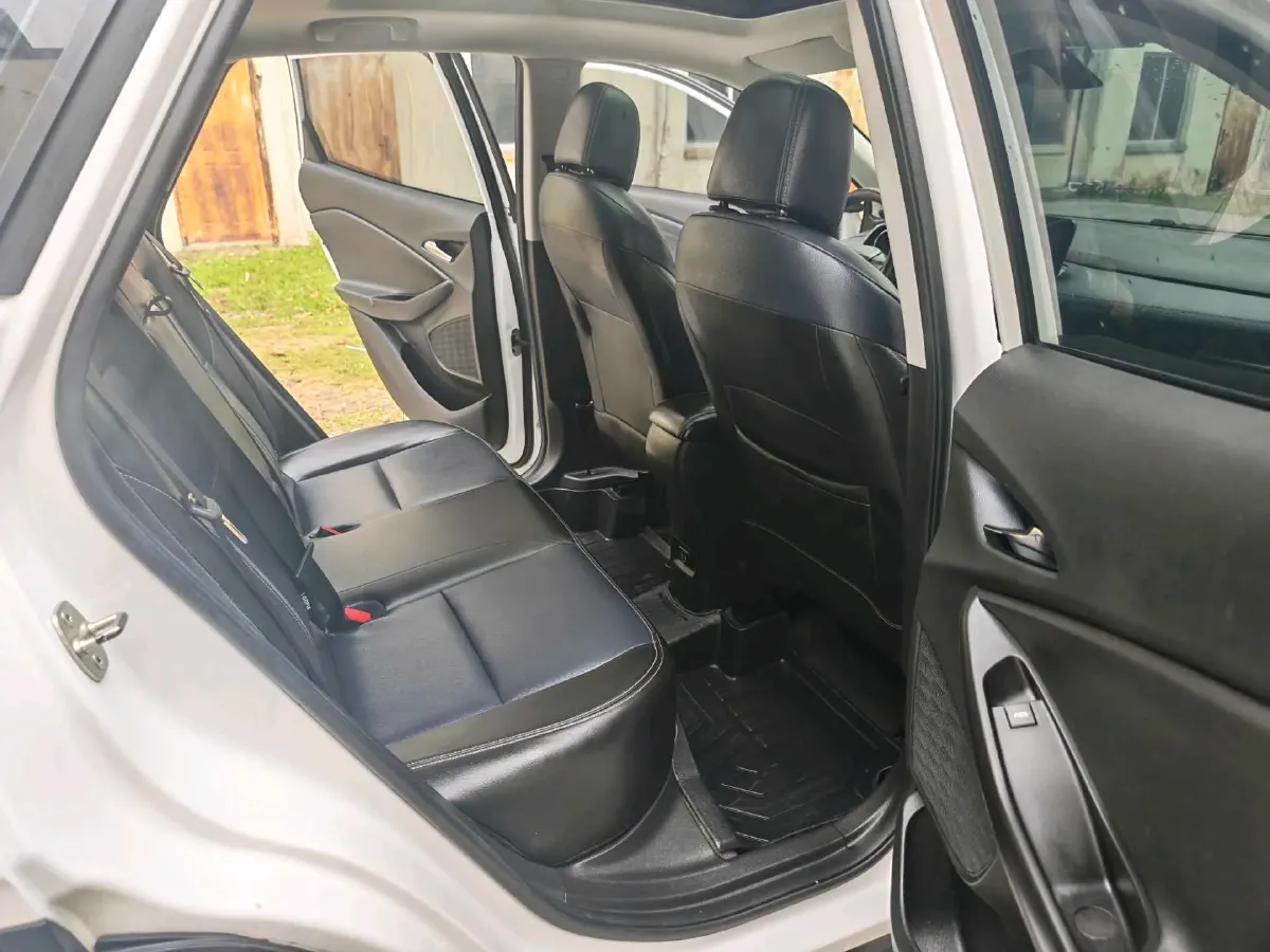 2021 Chevrolet Trax 1.0T 125HP L3 6AT,autocango,china used car exporter,china ev exporter,chinese used car exporter,chinese used ev exporter