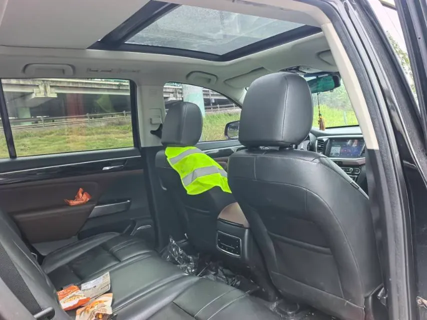 2017 GAC Trumpchi GS8 2.0T 201HP L4 6AT,autocango,china used car exporter,china ev exporter,chinese used car exporter,chinese used ev exporter