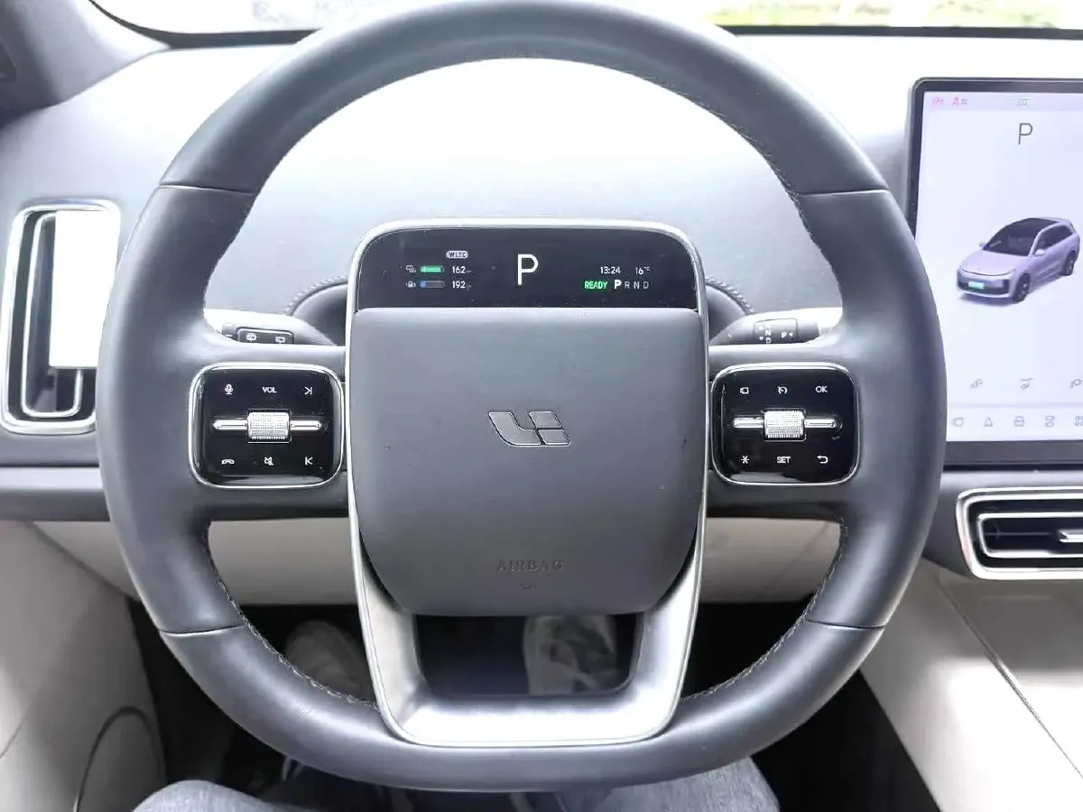 2024 Li L6 Range Extended 154HP L4 REEV 36.8KWH,autocango,china used car exporter,china ev exporter,chinese used car exporter,chinese used ev exporter