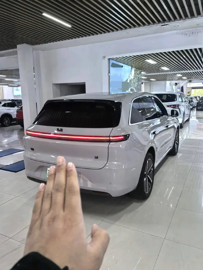 2024 Li L6 Range Extended 154HP L4 REEV 36.8KWH,autocango,china used car exporter,china ev exporter,chinese used car exporter,chinese used ev exporter