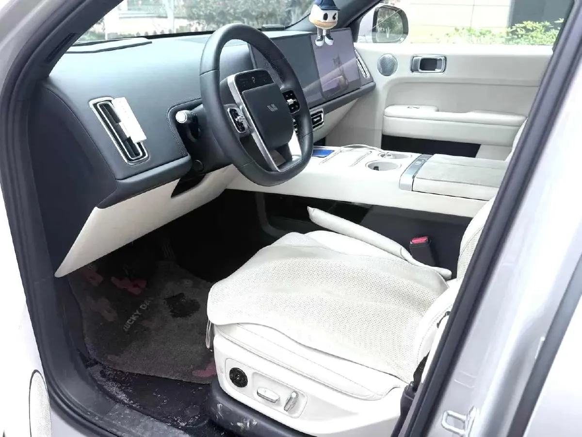 2024 Li L6 Range Extended 154HP L4 REEV 36.8KWH,autocango,china used car exporter,china ev exporter,chinese used car exporter,chinese used ev exporter