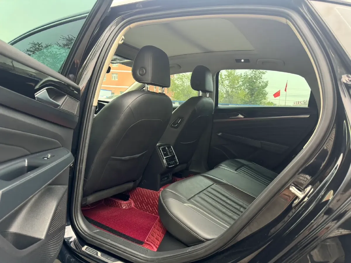 2023 Volkswagen Passat 2.0T 186HP L4 7DCT,autocango,china used car exporter,china ev exporter,chinese used car exporter,chinese used ev exporter