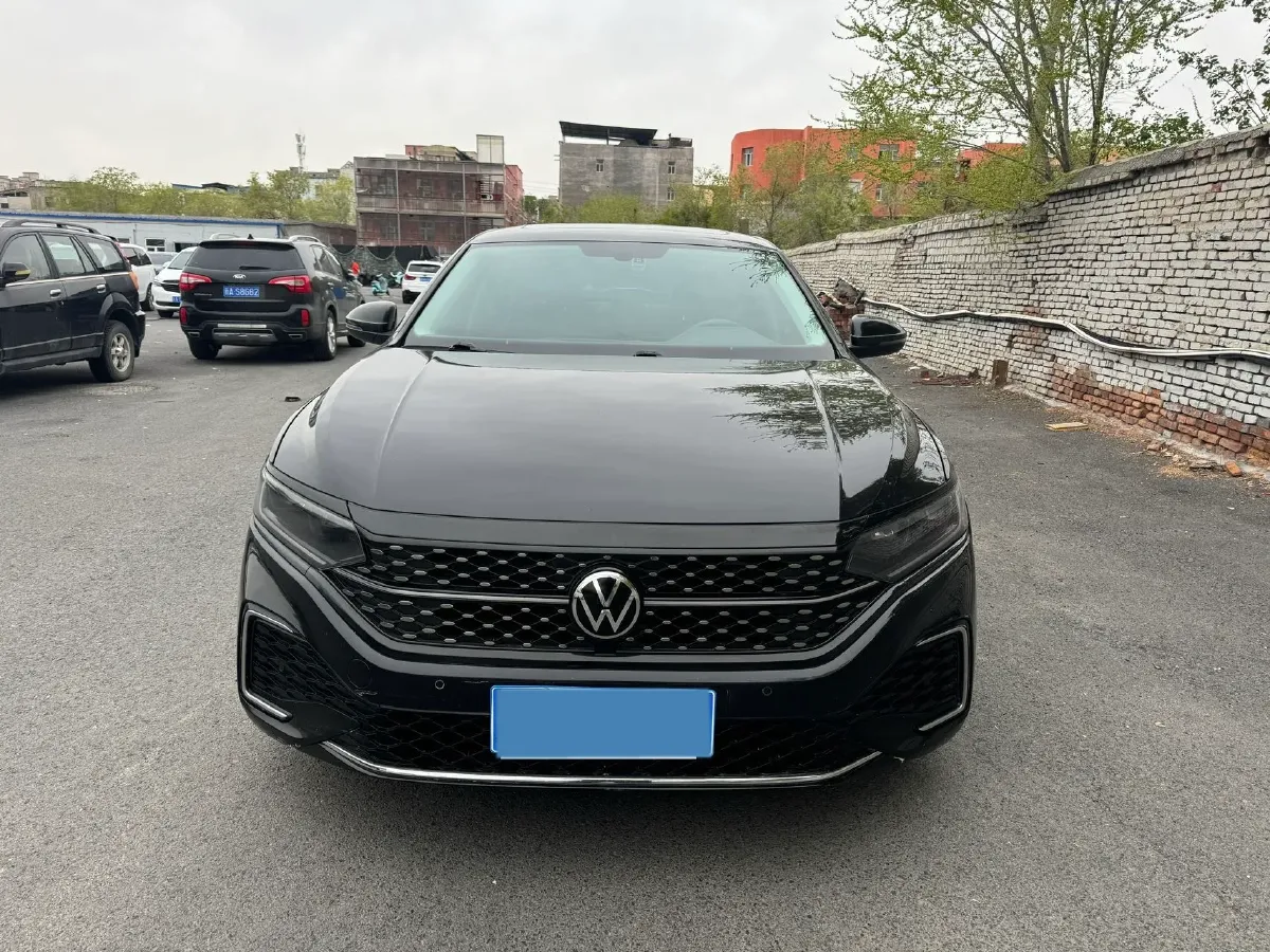 2023 Volkswagen Passat 2.0T 186HP L4 7DCT,autocango,china used car exporter,china ev exporter,chinese used car exporter,chinese used ev exporter
