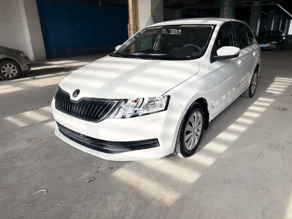 2019 Skoda Rapid Spaceback 1.5L 112HP L4 6AT,autocango,china used car exporter,china ev exporter,chinese used car exporter,chinese used ev exporter