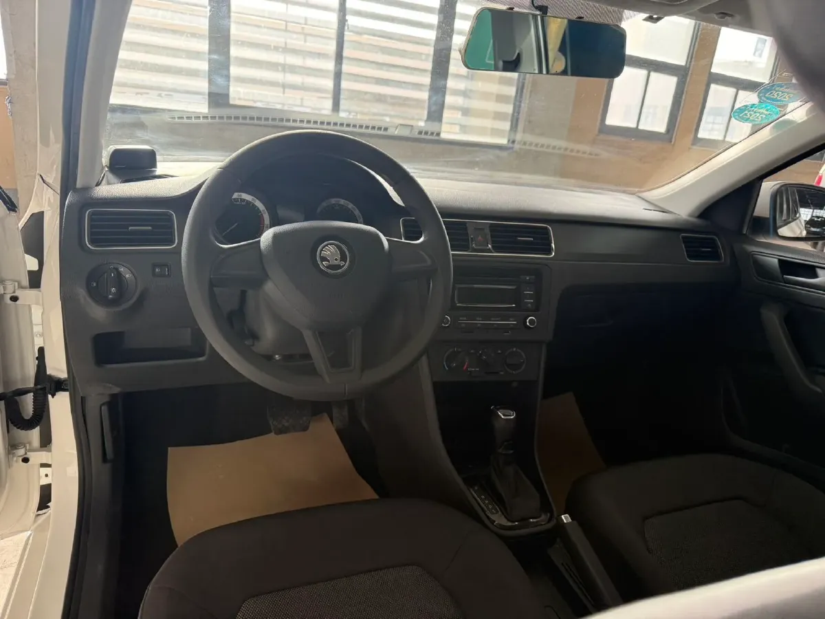 2019 Skoda Rapid Spaceback 1.5L 112HP L4 6AT,autocango,china used car exporter,china ev exporter,chinese used car exporter,chinese used ev exporter
