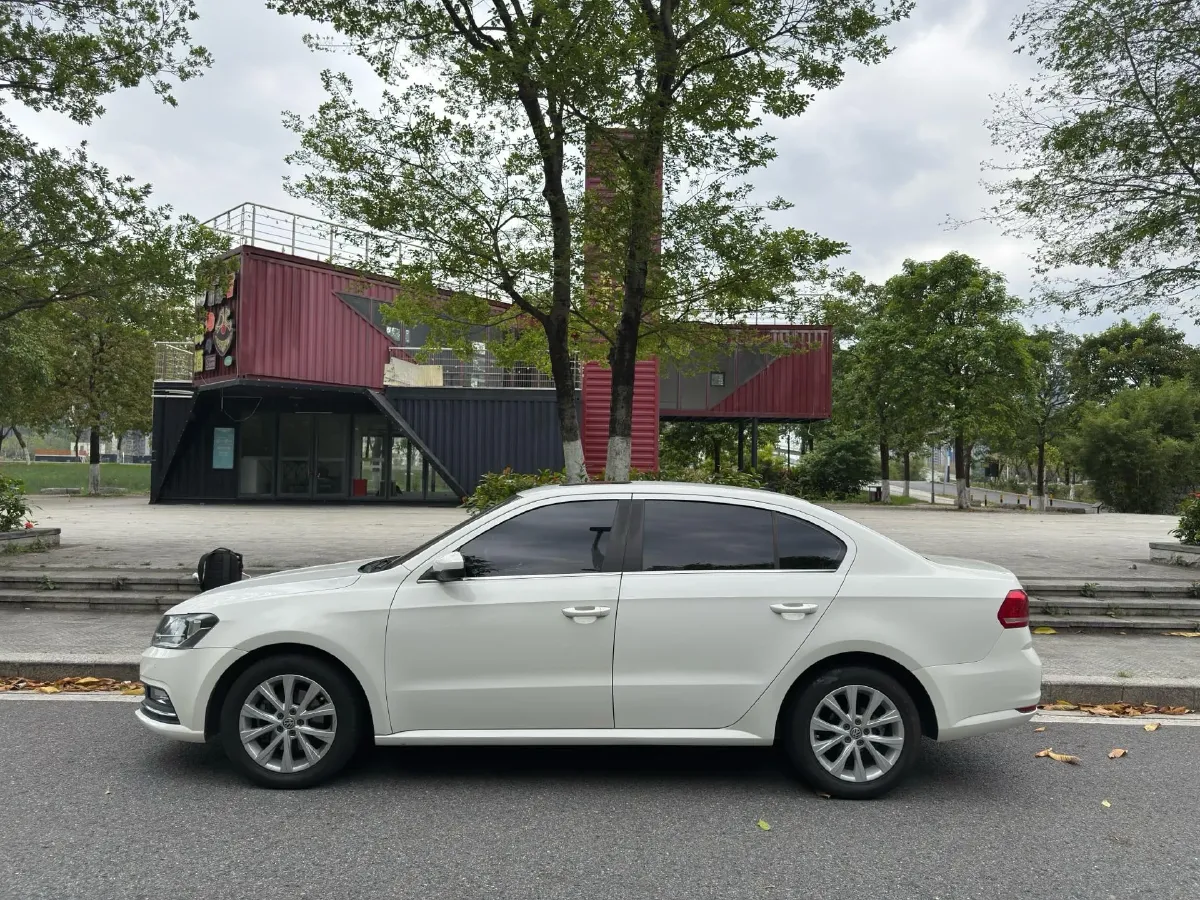 2017 Volkswagen Lavida 1.4T 131HP L4 7DCT,autocango,china used car exporter,china ev exporter,chinese used car exporter,chinese used ev exporter