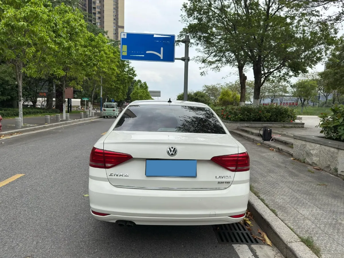 2017 Volkswagen Lavida 1.4T 131HP L4 7DCT,autocango,china used car exporter,china ev exporter,chinese used car exporter,chinese used ev exporter