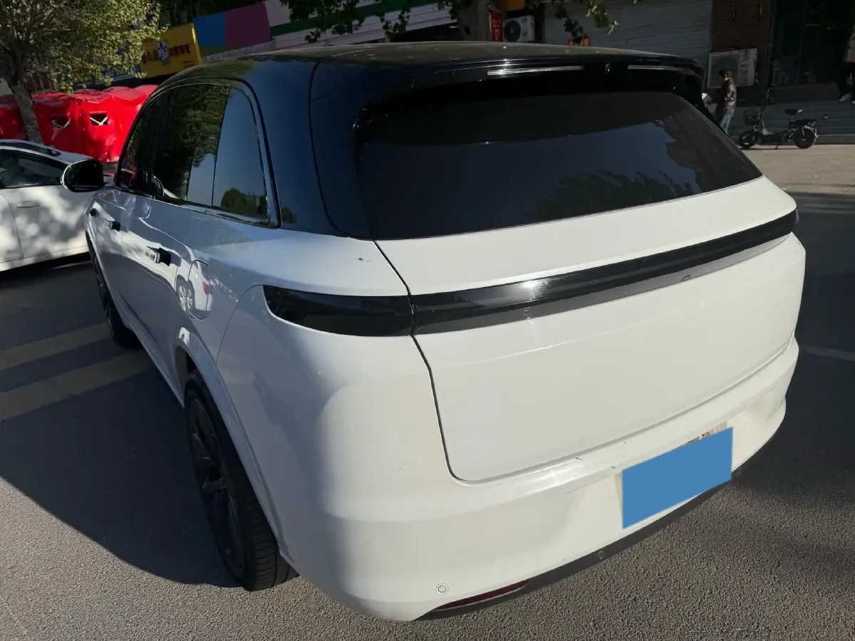 2023 Li L7 Range Extended 154HP REEV 40.9KWH,autocango,china used car exporter,china ev exporter,chinese used car exporter,chinese used ev exporter