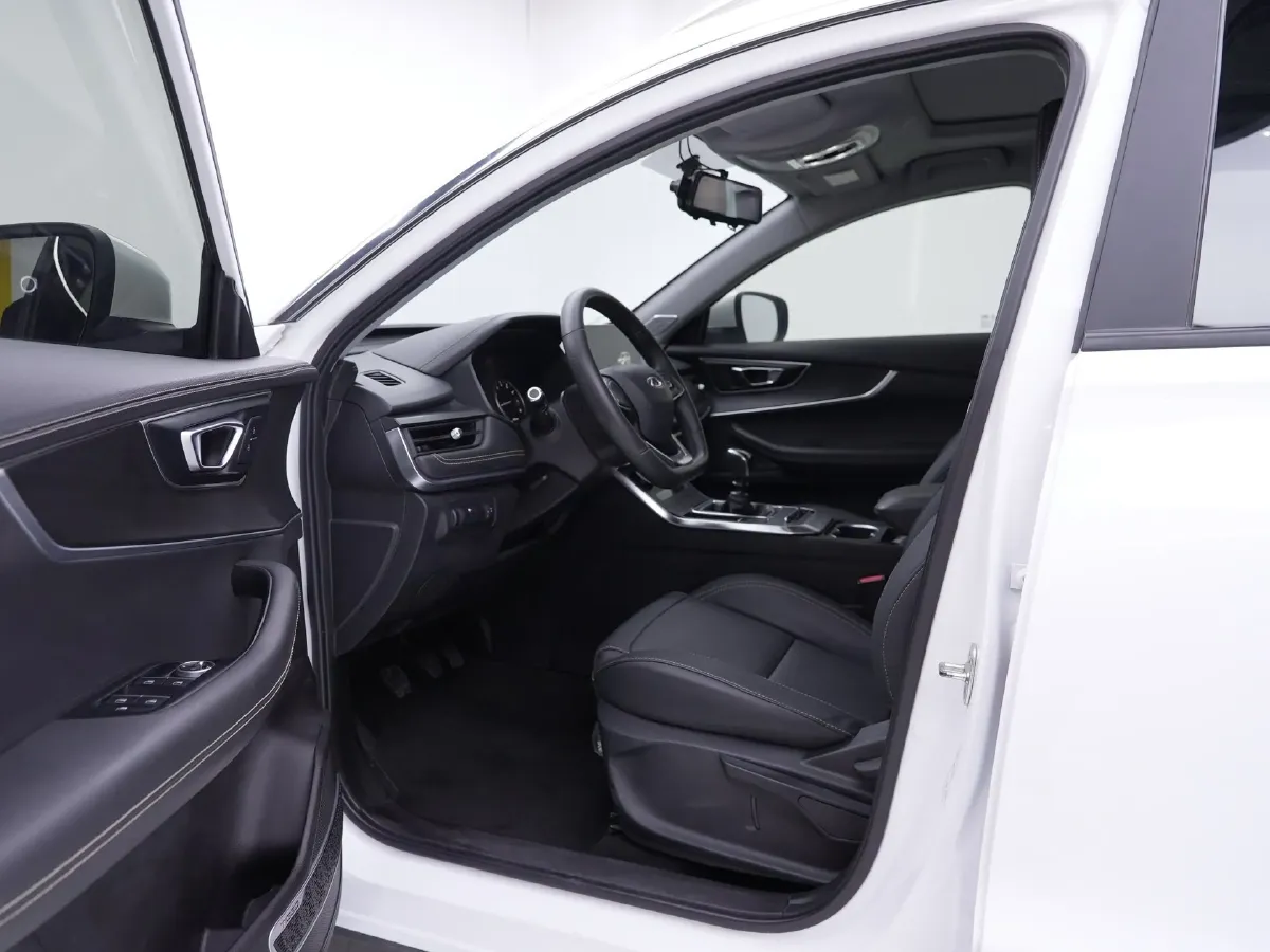 2020 Chery Tiggo 8 1.5T 156HP L4 6MT,autocango,china used car exporter,china ev exporter,chinese used car exporter,chinese used ev exporter