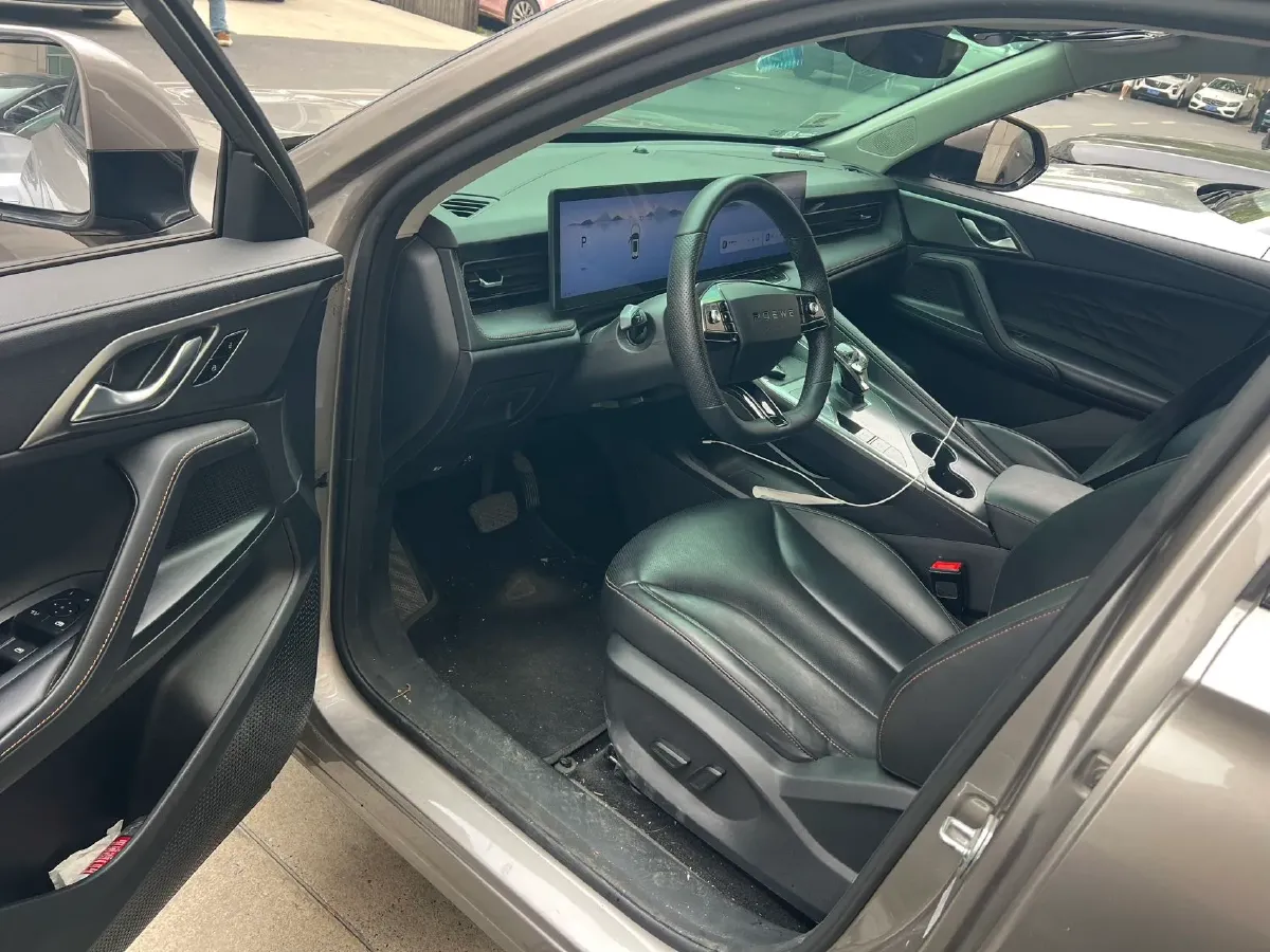 2023 Roewe RX5 1.5T 188HP L4 7DCT,autocango,china used car exporter,china ev exporter,chinese used car exporter,chinese used ev exporter