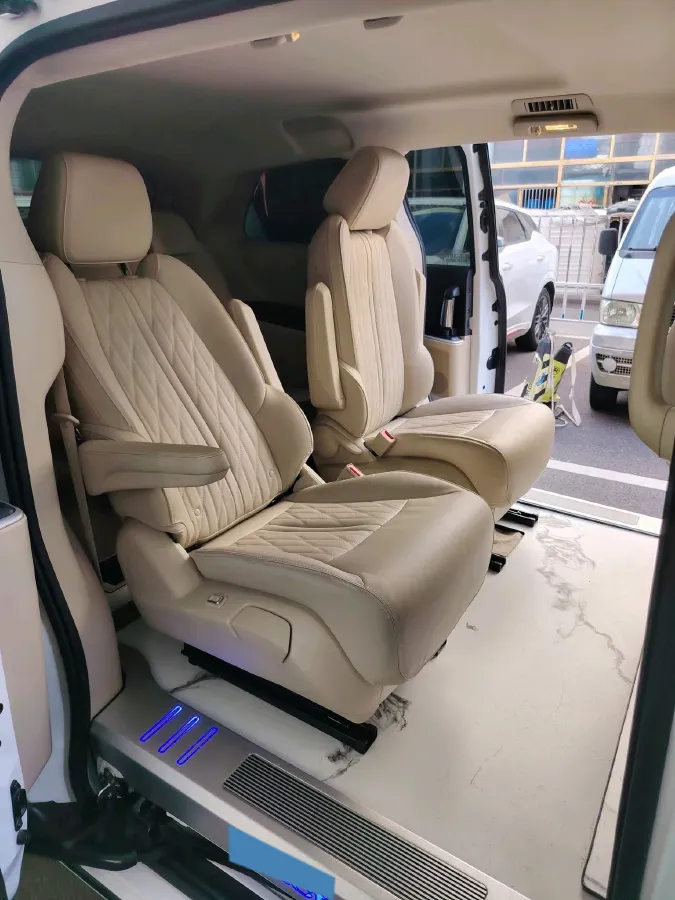 2023 Buick GL8 2.0T 237HP L4 9AT,autocango,china used car exporter,china ev exporter,chinese used car exporter,chinese used ev exporter