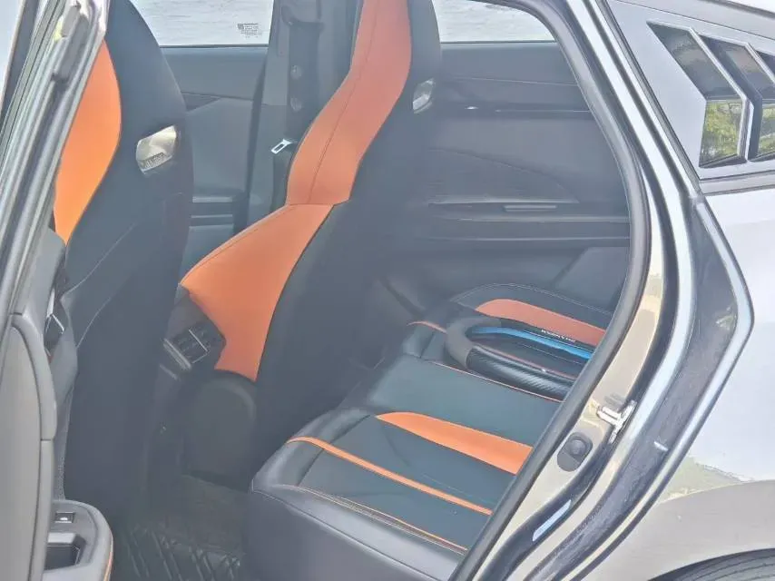 2024 ChangAn UNI-V 1.5T 188HP L4 7DCT,autocango,china used car exporter,china ev exporter,chinese used car exporter,chinese used ev exporter