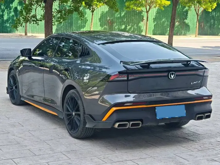 2024 ChangAn UNI-V 1.5T 188HP L4 7DCT,autocango,china used car exporter,china ev exporter,chinese used car exporter,chinese used ev exporter
