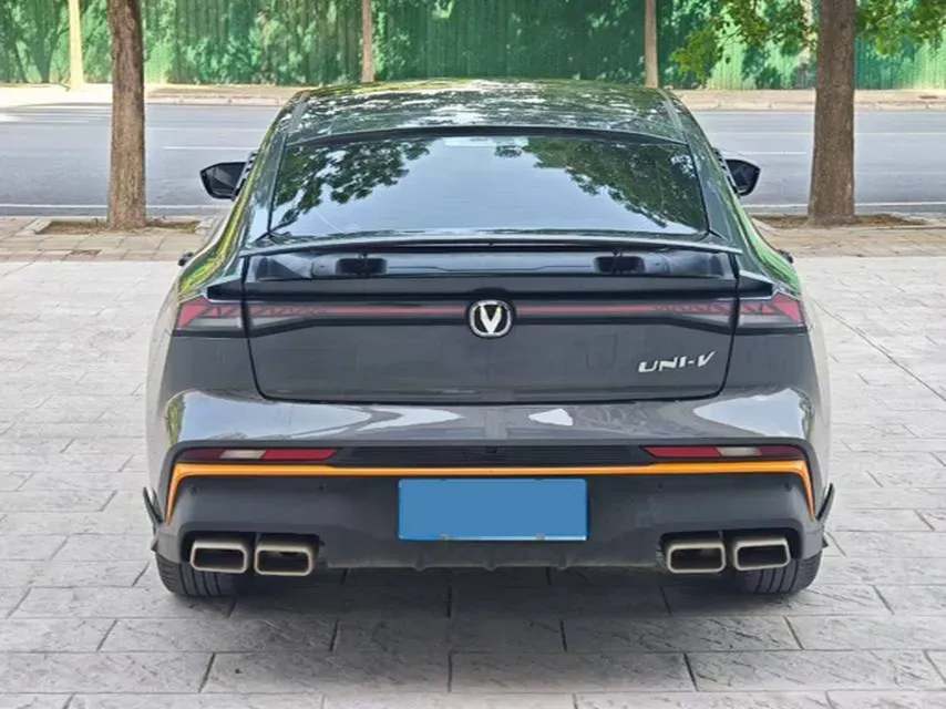 2024 ChangAn UNI-V 1.5T 188HP L4 7DCT,autocango,china used car exporter,china ev exporter,chinese used car exporter,chinese used ev exporter